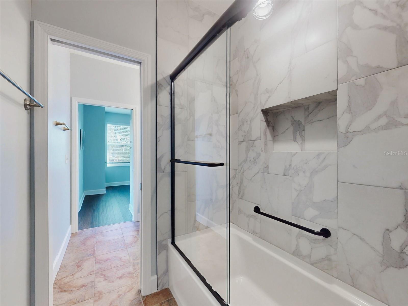 Image 24 of 55 For 76 Duero Street