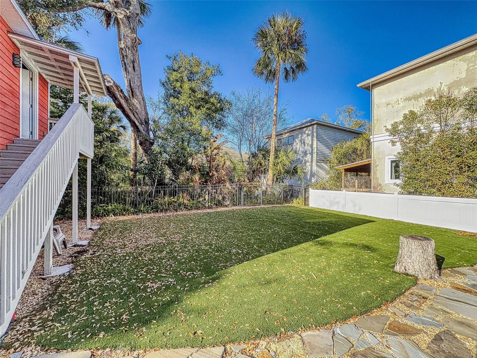 Image 34 of 55 For 76 Duero Street