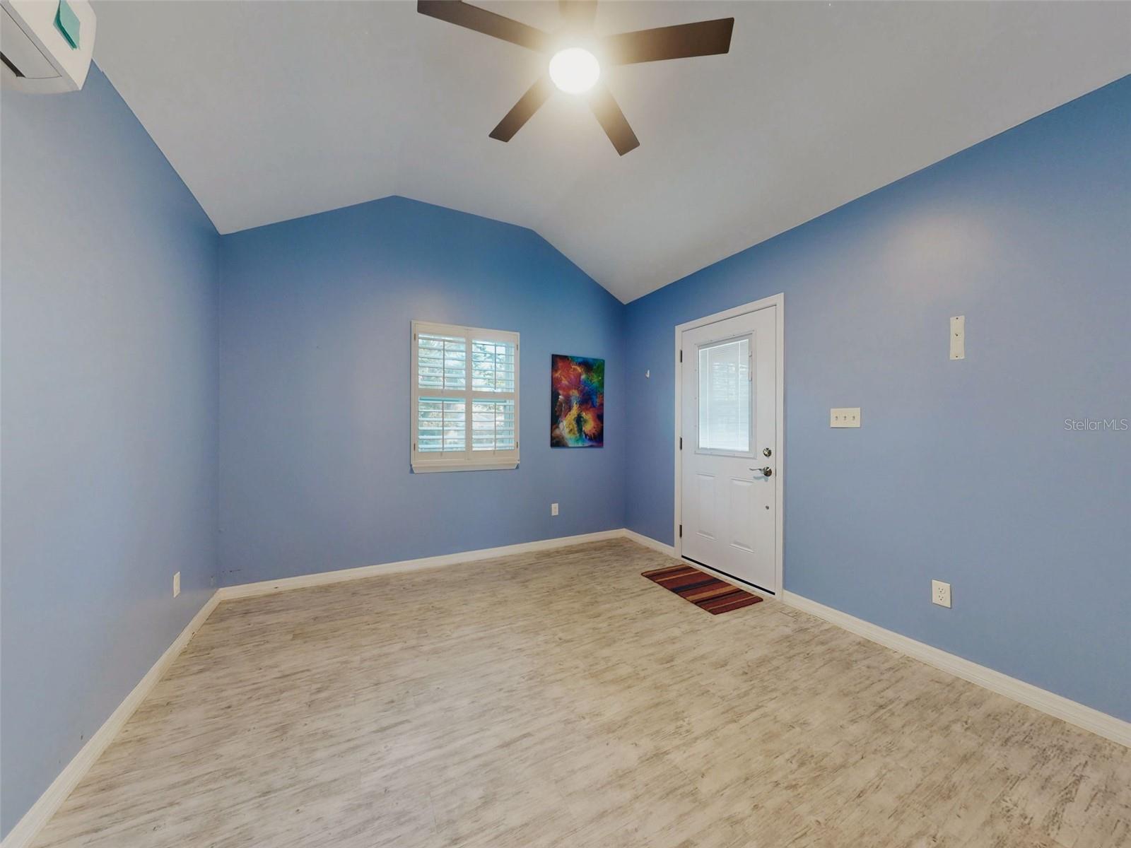 Image 38 of 55 For 76 Duero Street