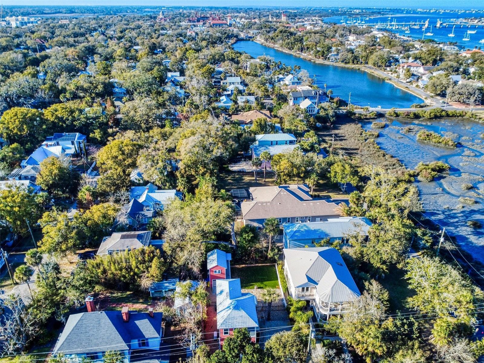 Image 47 of 55 For 76 Duero Street