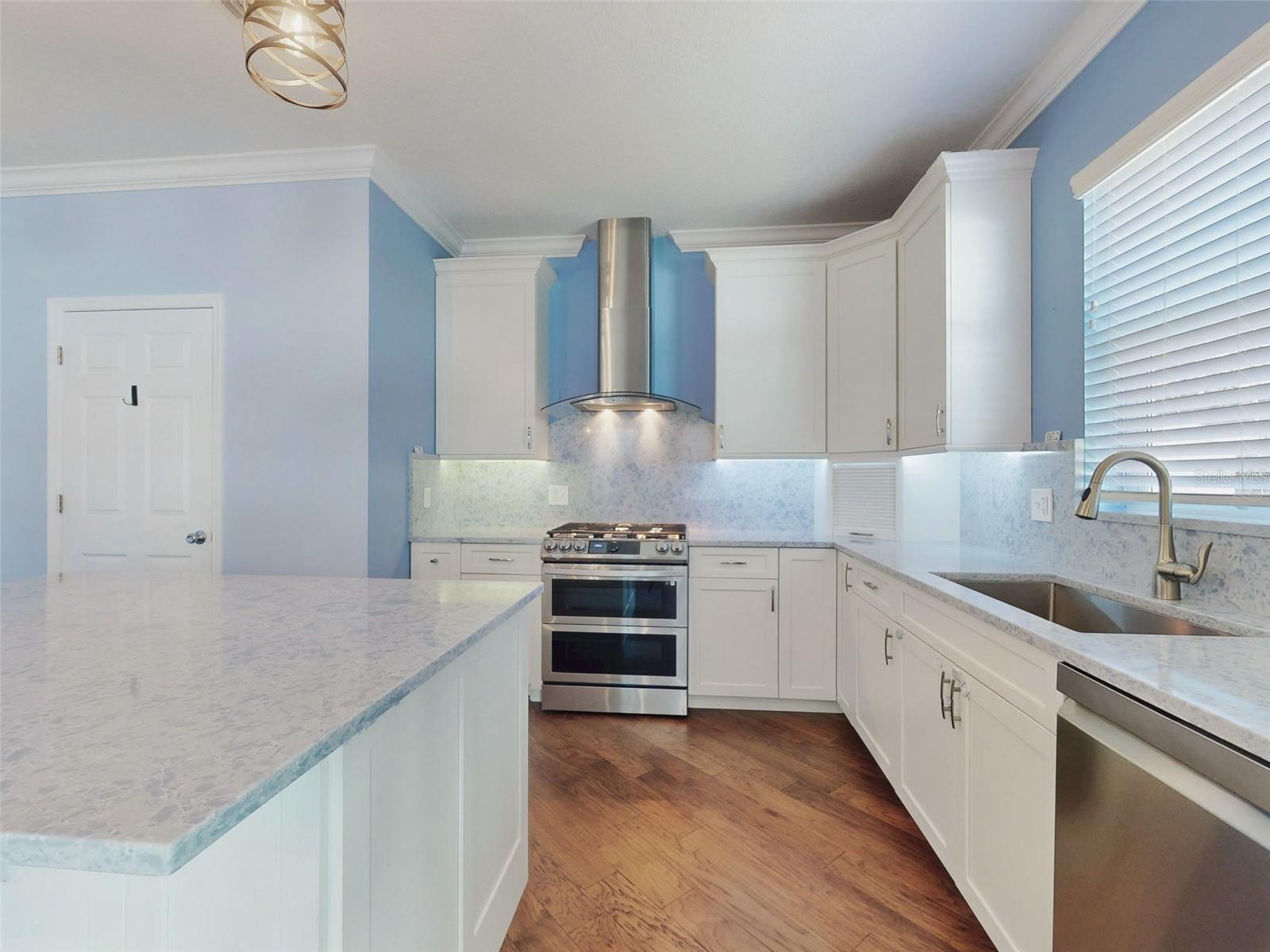 Image 7 of 55 For 76 Duero Street