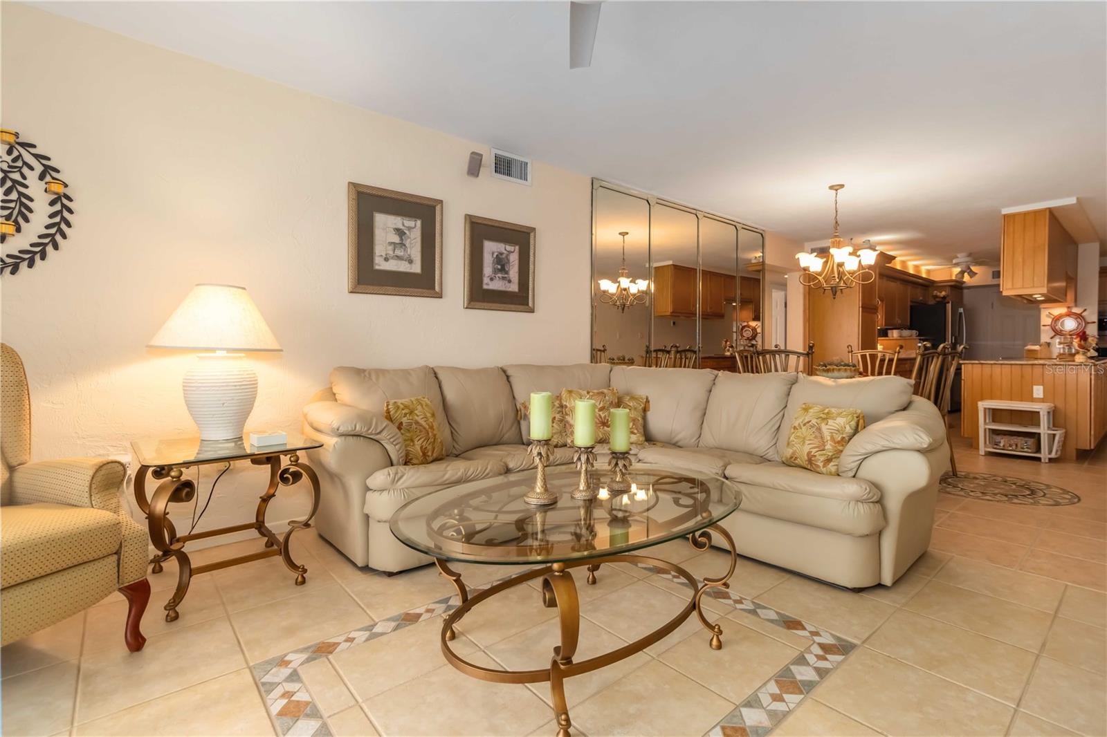 Image 6 of 17 For 4201 Atlantic Avenue 409