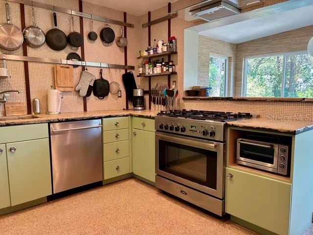 Image 5 of 14 For 911 2nd Avenue