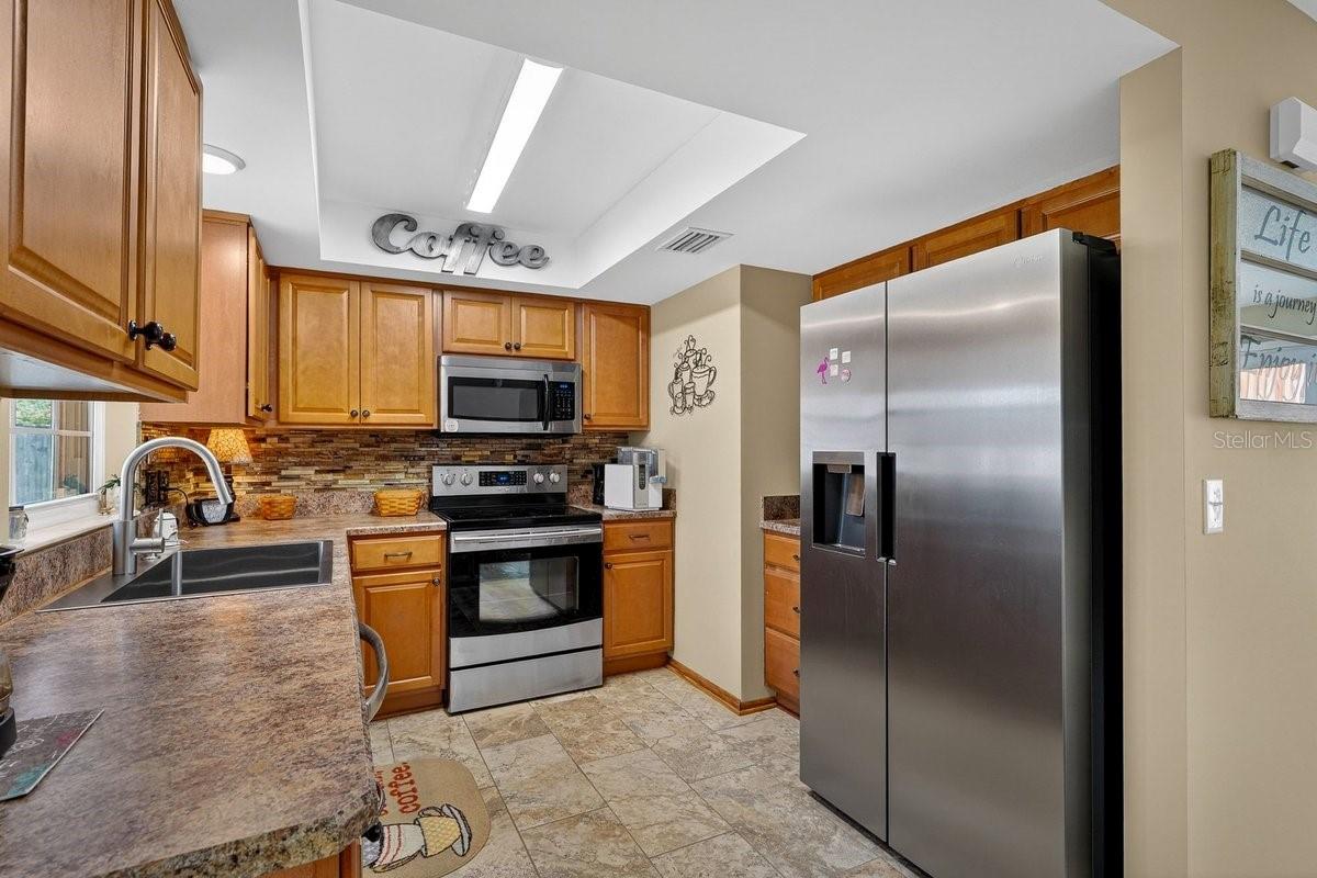 Image 12 of 46 For 8 Greenfern Circle