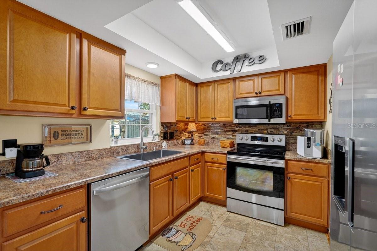 Image 13 of 46 For 8 Greenfern Circle