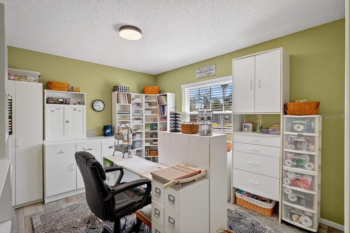 Image 22 of 46 For 8 Greenfern Circle