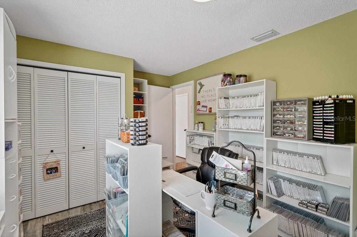 Image 23 of 46 For 8 Greenfern Circle