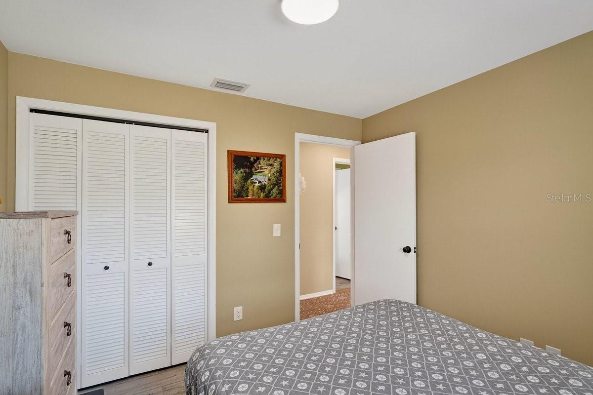 Image 25 of 46 For 8 Greenfern Circle