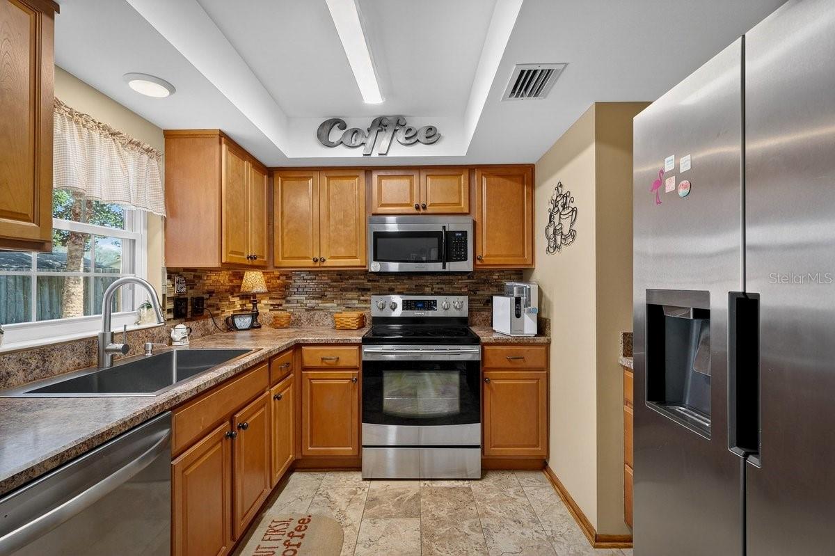 Image 3 of 46 For 8 Greenfern Circle