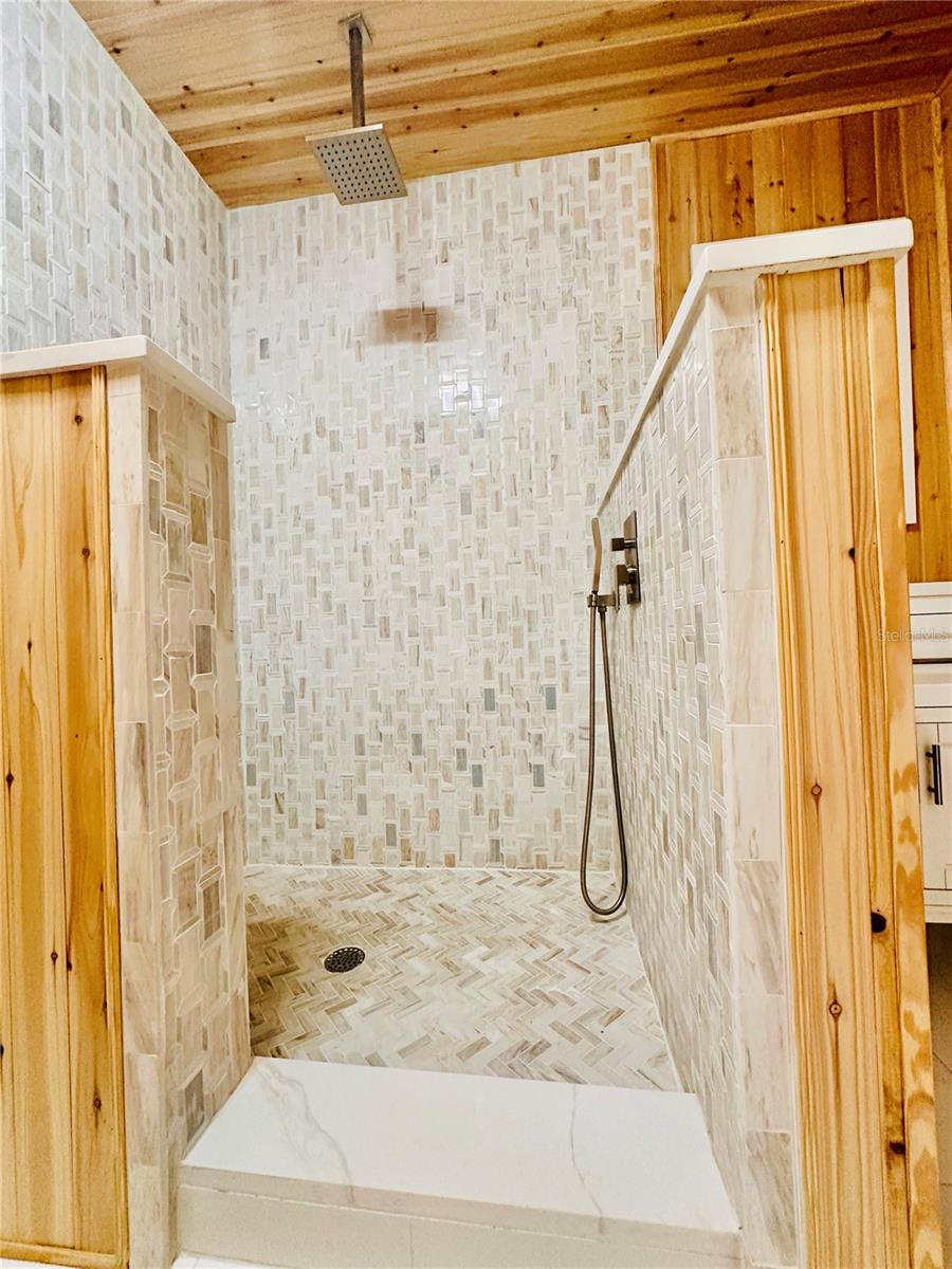 Image 24 of 49 For 1 Cunningham Drive