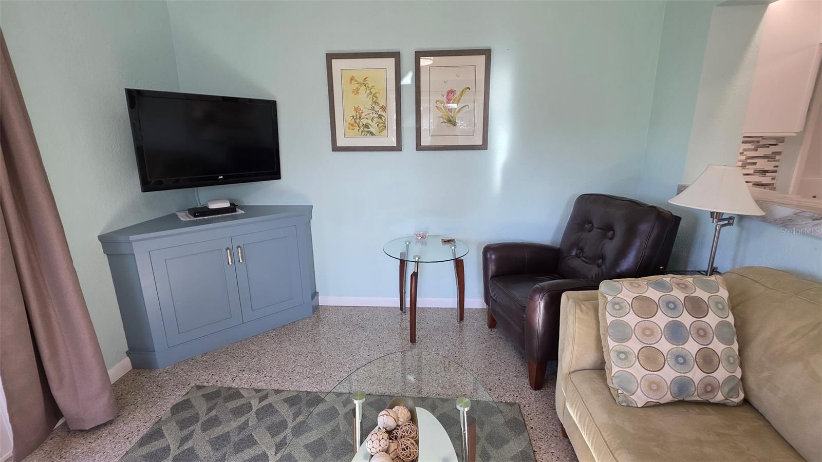 Image 22 of 35 For 707 Jane Avenue