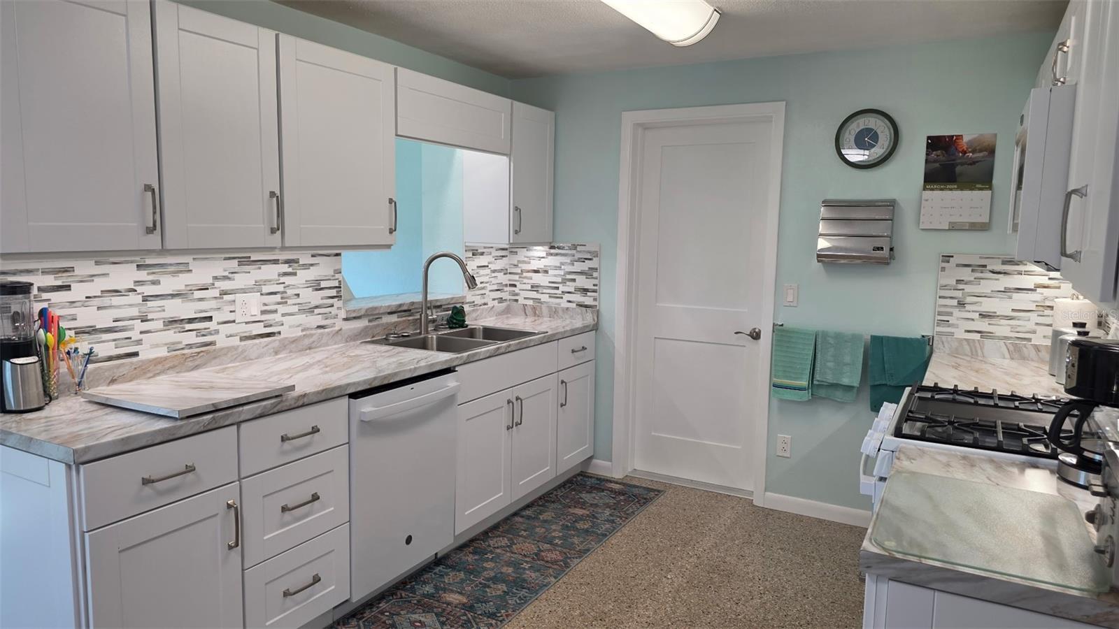 Image 28 of 35 For 707 Jane Avenue