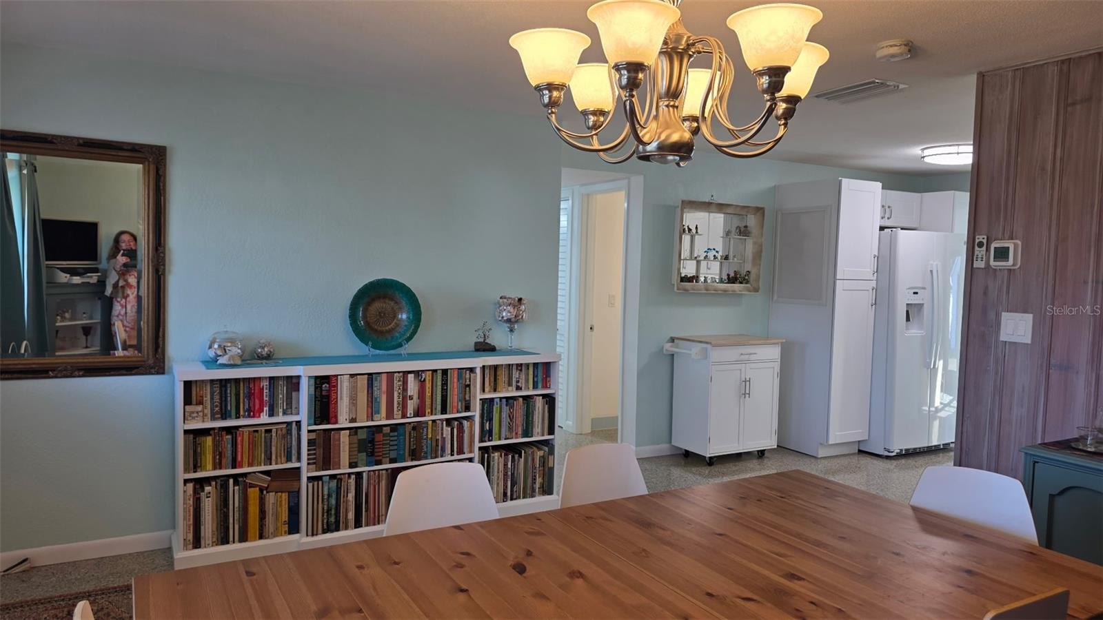 Image 4 of 35 For 707 Jane Avenue