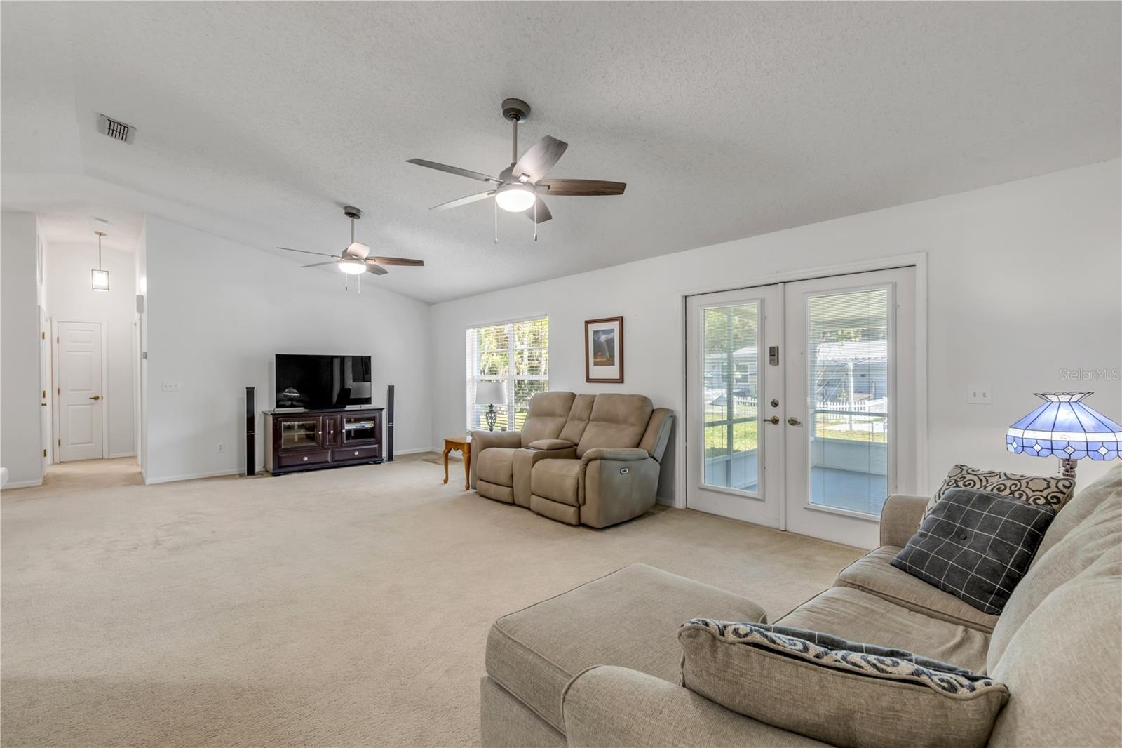 Image 13 of 49 For 451 Palm Drive