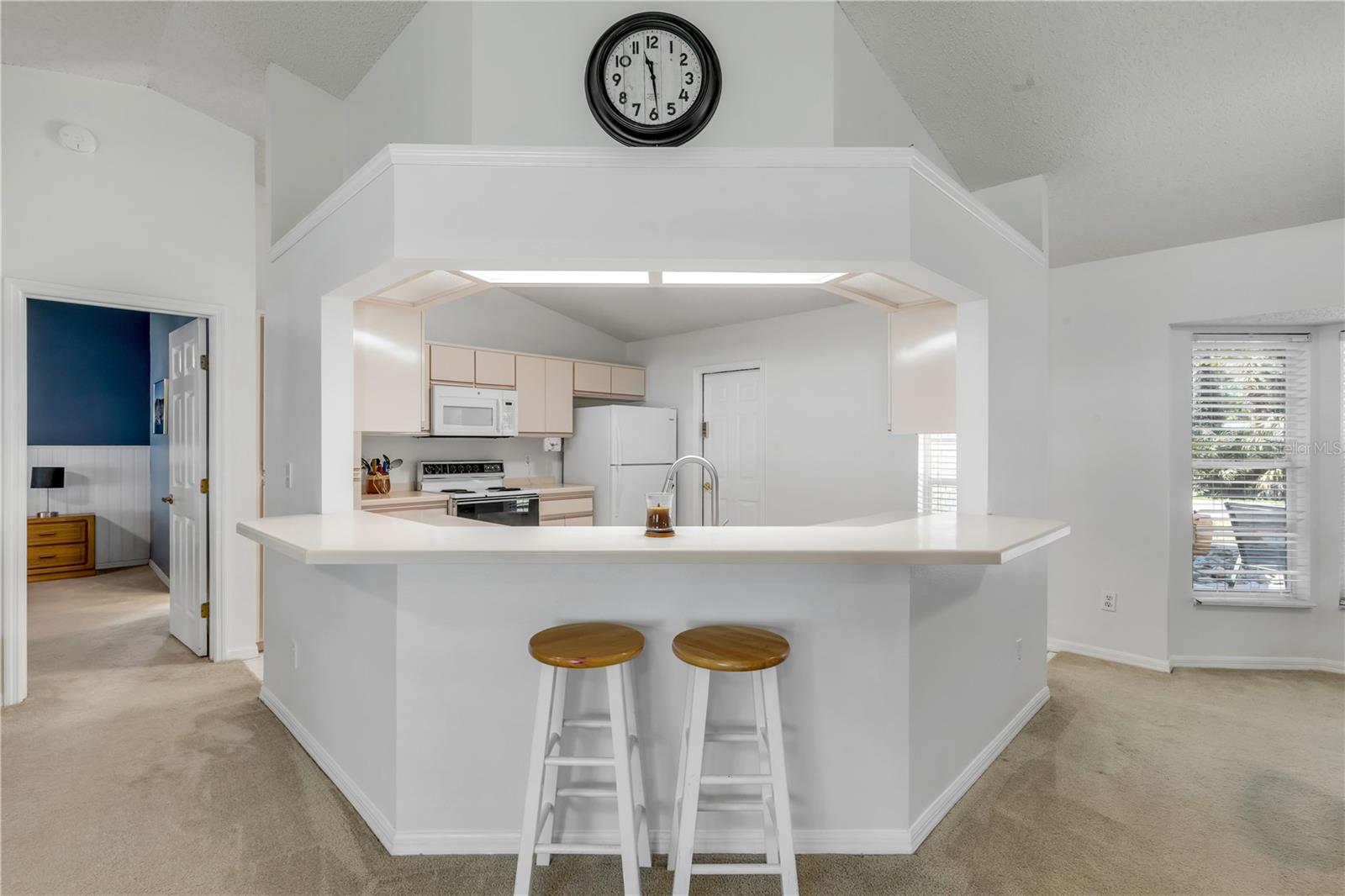 Image 14 of 49 For 451 Palm Drive