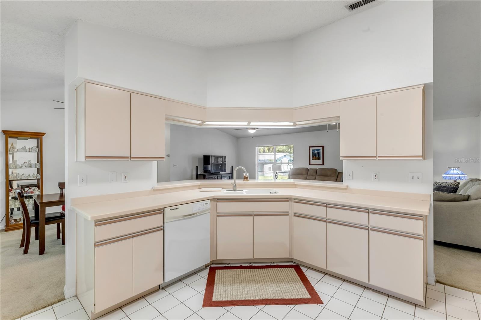 Image 16 of 49 For 451 Palm Drive