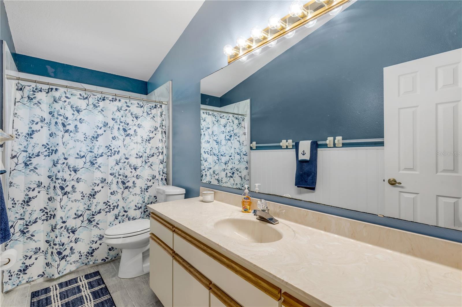 Image 29 of 49 For 451 Palm Drive