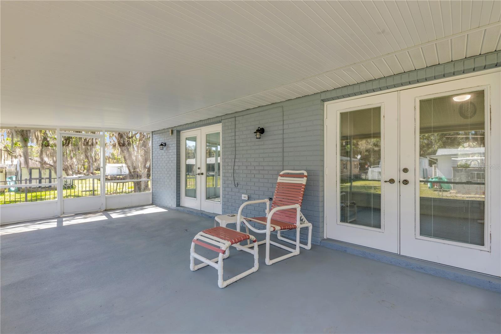 Image 34 of 49 For 451 Palm Drive