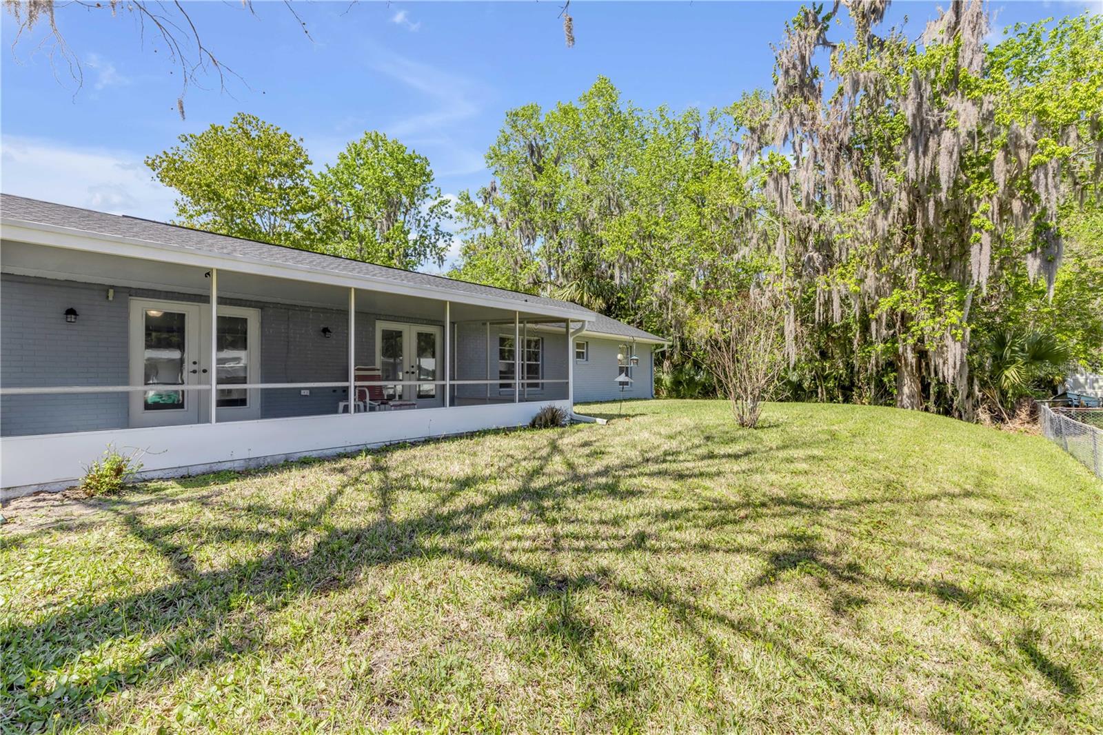 Image 35 of 49 For 451 Palm Drive