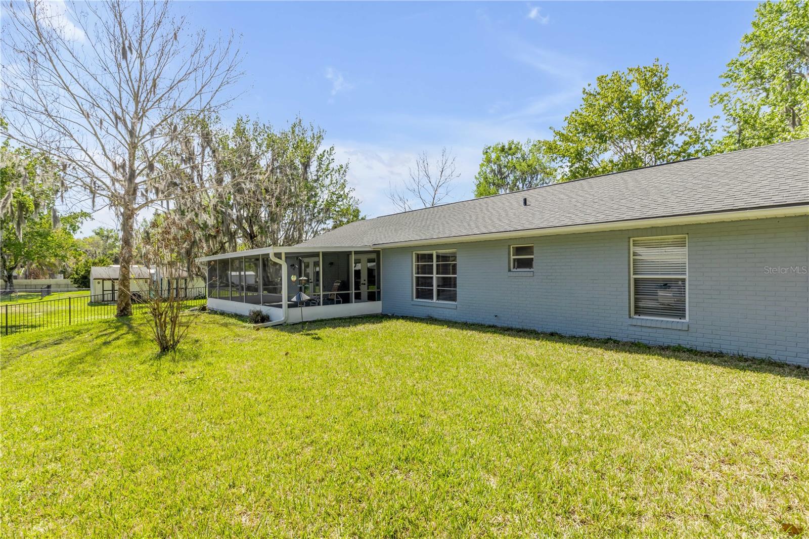 Image 36 of 49 For 451 Palm Drive