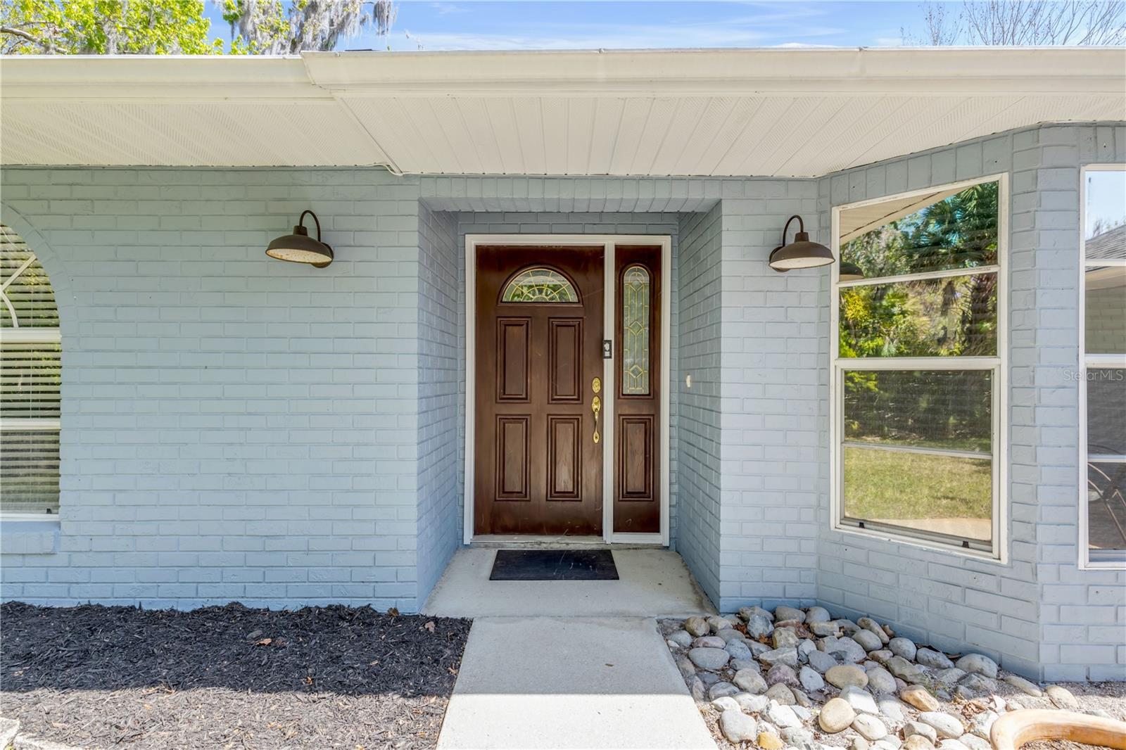 Image 6 of 49 For 451 Palm Drive