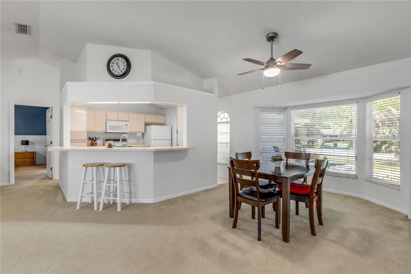 Image 8 of 49 For 451 Palm Drive