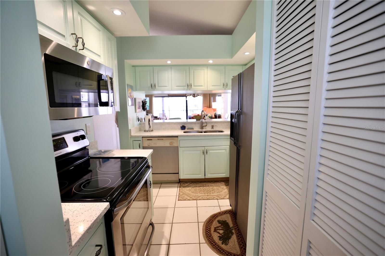 Image 9 of 32 For 442 Bouchelle Drive 305