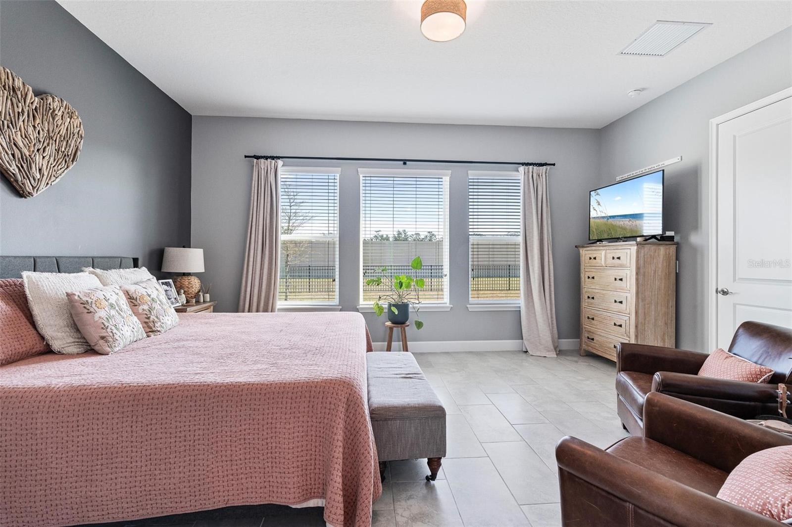 Image 20 of 43 For 6219 Woodhaven Village Drive