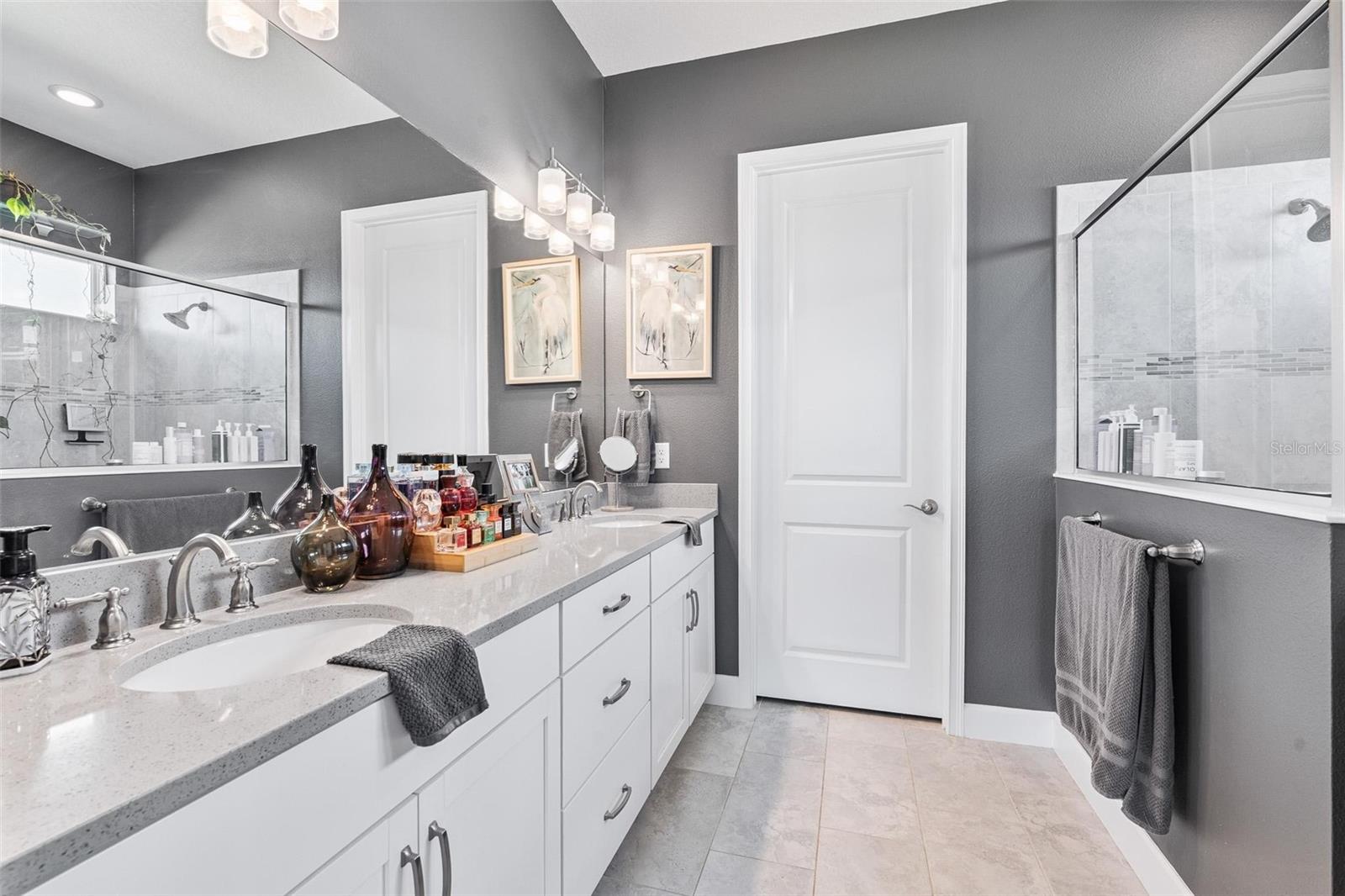 Image 21 of 43 For 6219 Woodhaven Village Drive