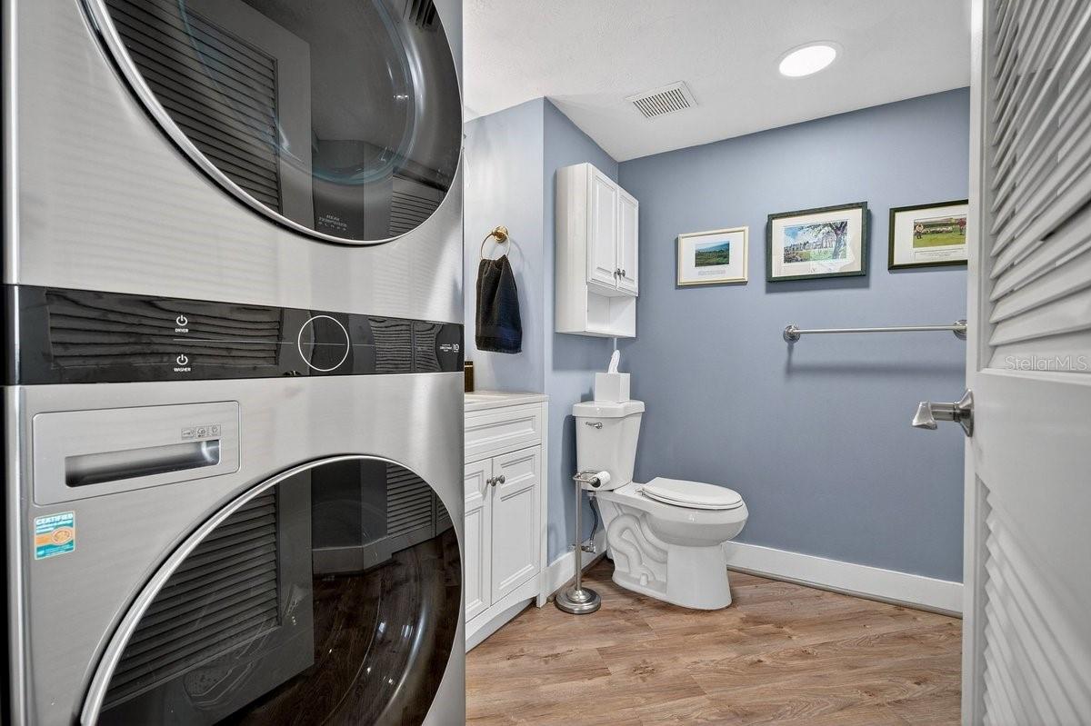 Image 28 of 46 For 3013 Atlantic Avenue 2010