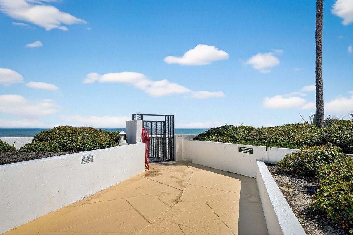 Image 42 of 46 For 3013 Atlantic Avenue 2010