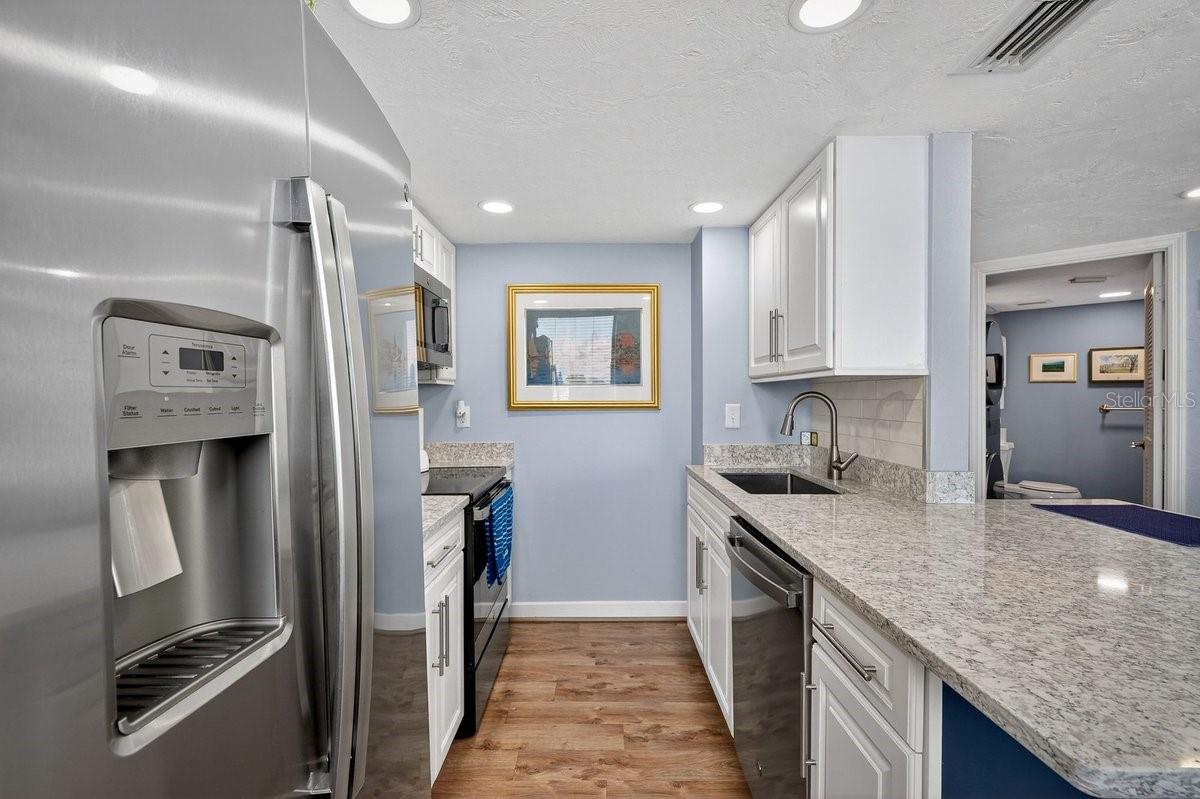 Image 8 of 46 For 3013 Atlantic Avenue 2010