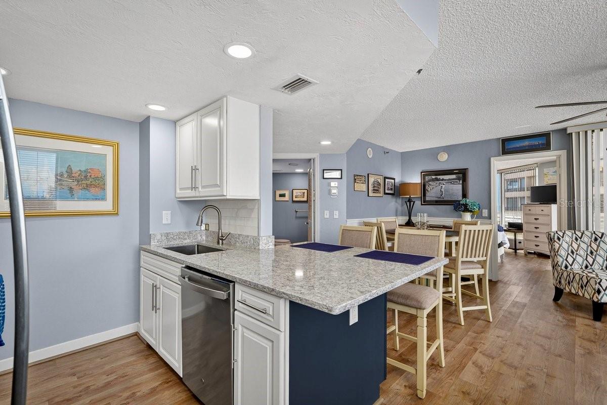 Image 9 of 46 For 3013 Atlantic Avenue 2010