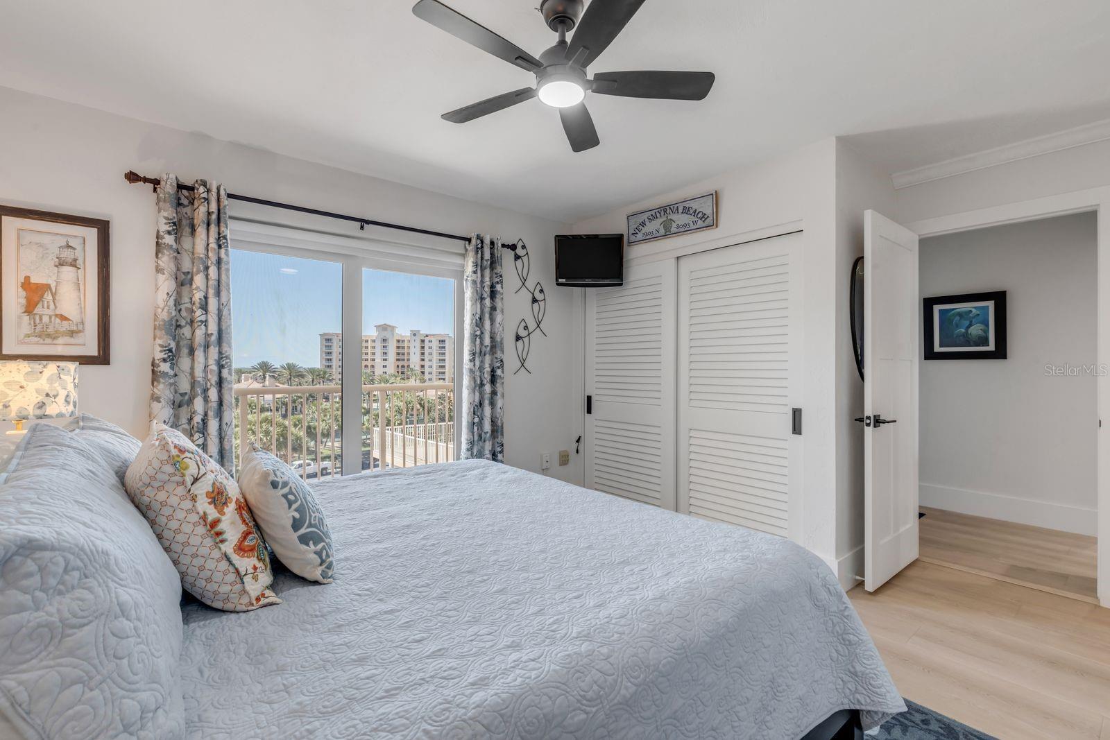 Image 37 of 84 For 257 Minorca Beach Way 303