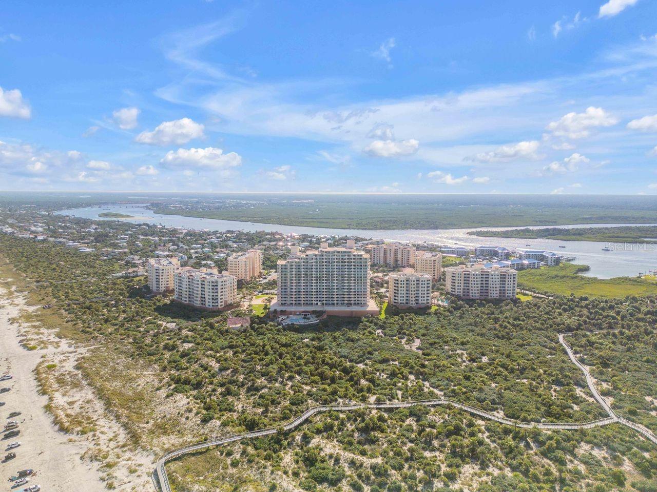 Image 60 of 84 For 257 Minorca Beach Way 303