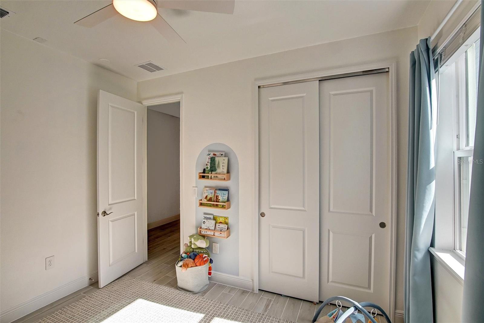 Image 20 of 31 For 2121 Divot Drive