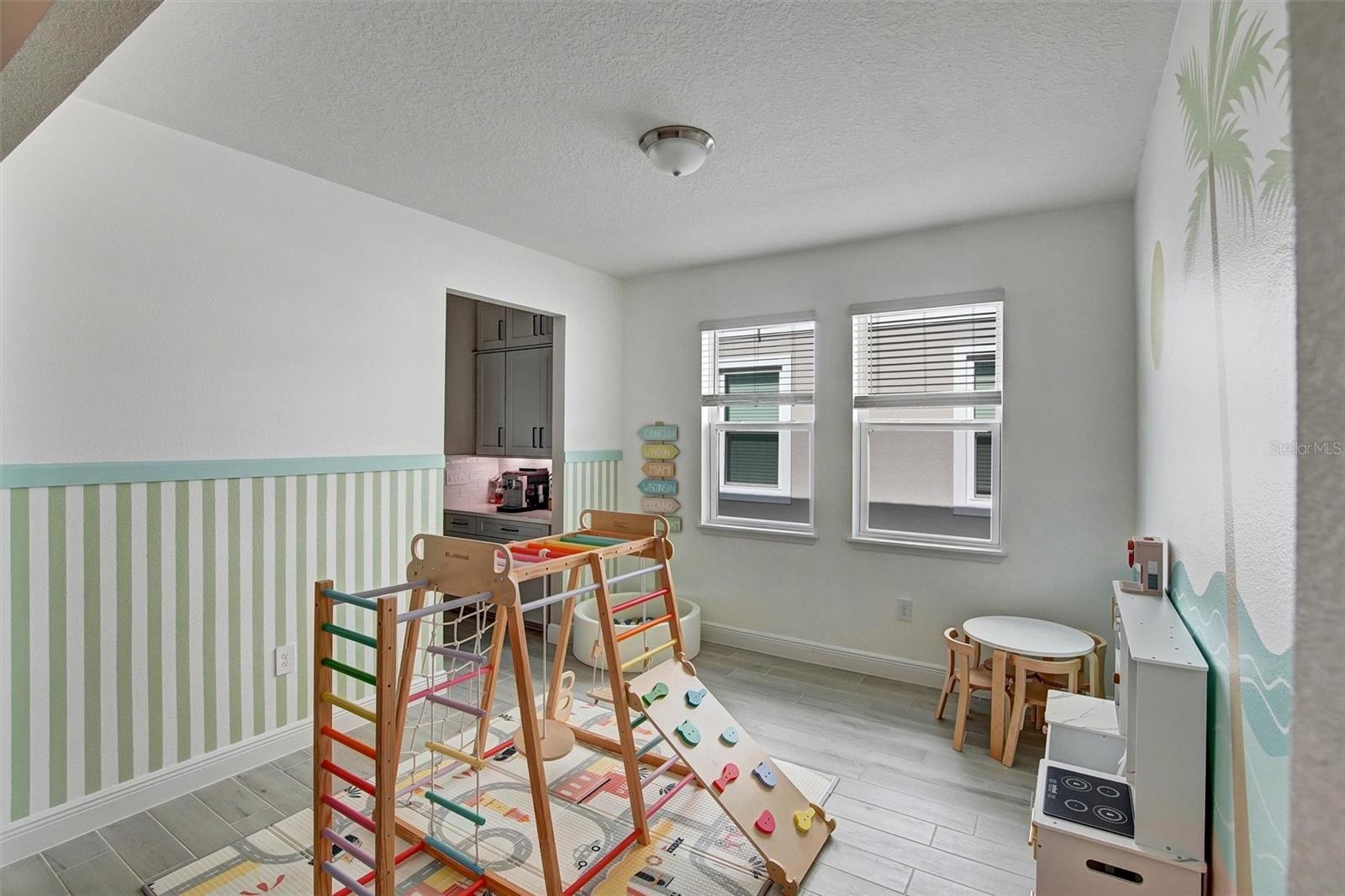 Image 27 of 31 For 2121 Divot Drive