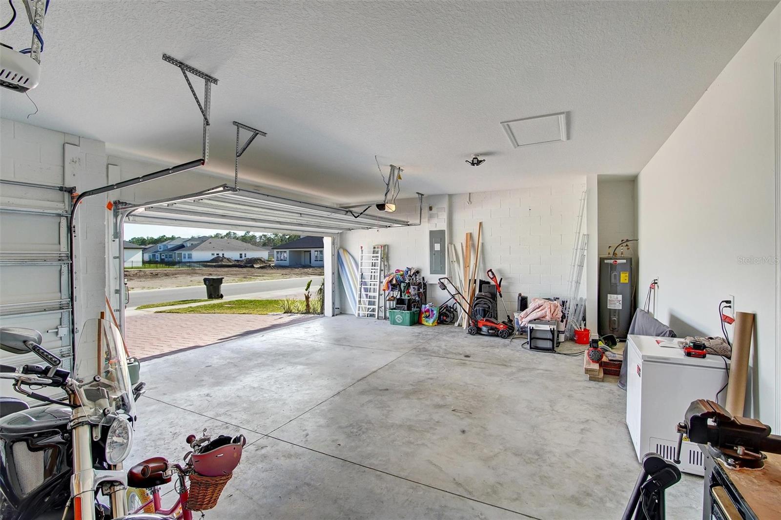 Image 31 of 31 For 2121 Divot Drive