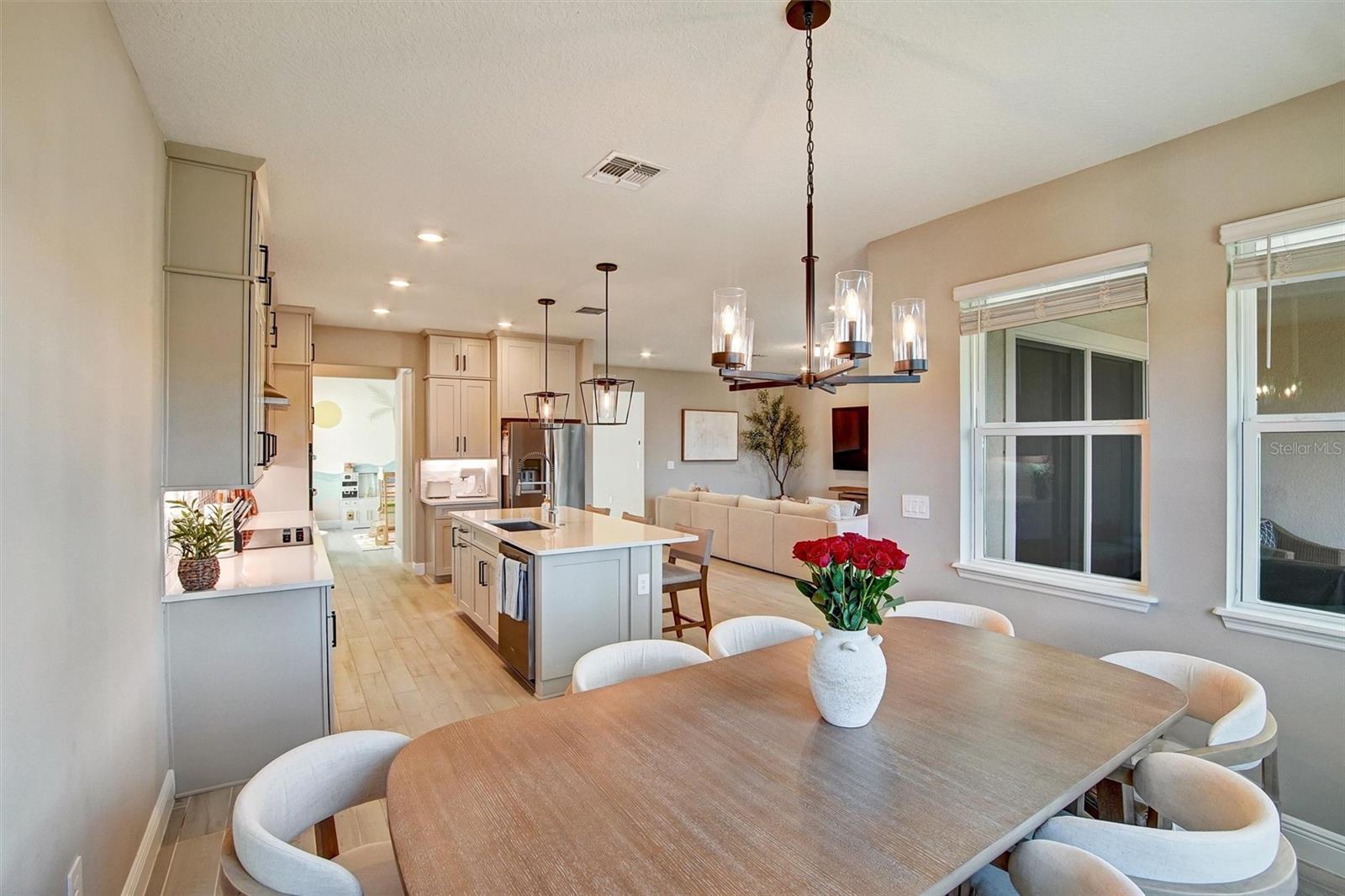 Image 8 of 31 For 2121 Divot Drive