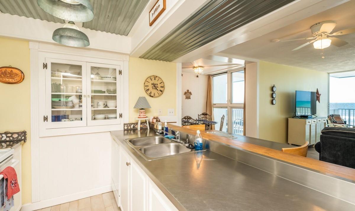 Image 12 of 43 For 5203 Atlantic Avenue 314b