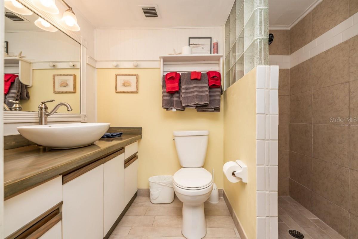 Image 18 of 43 For 5203 Atlantic Avenue 314b