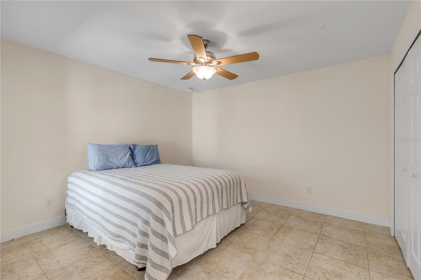 Image 12 of 29 For 2286 Hawks Cove Circle