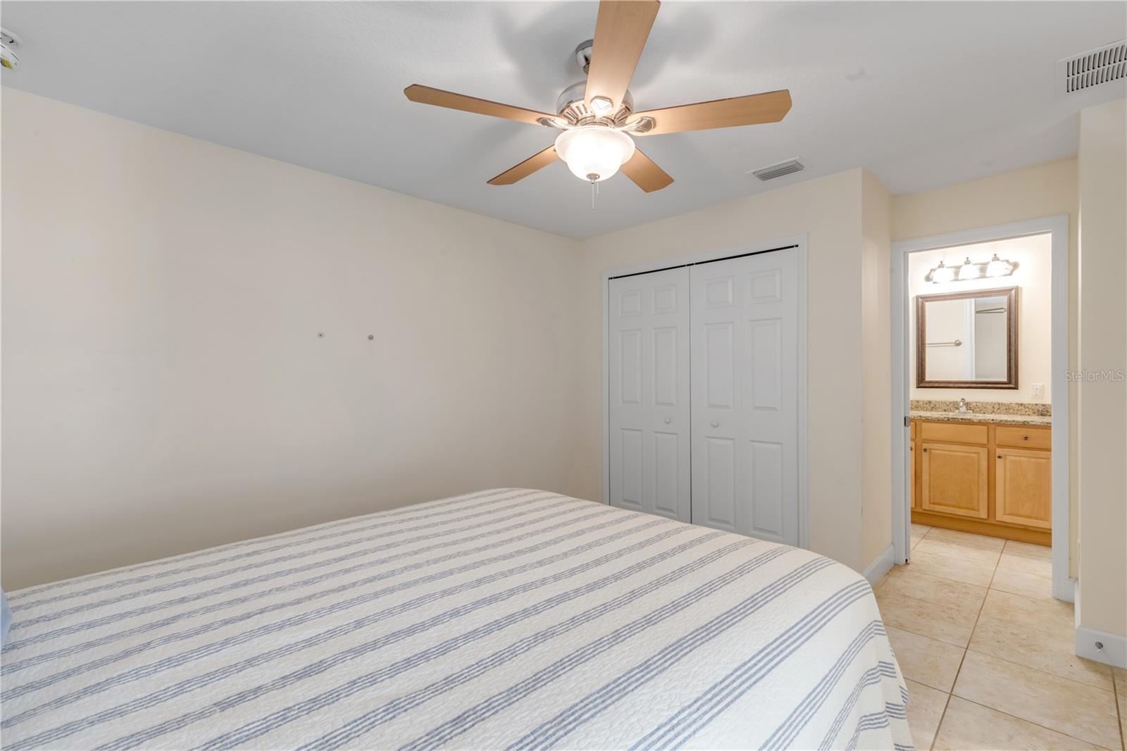 Image 14 of 29 For 2286 Hawks Cove Circle