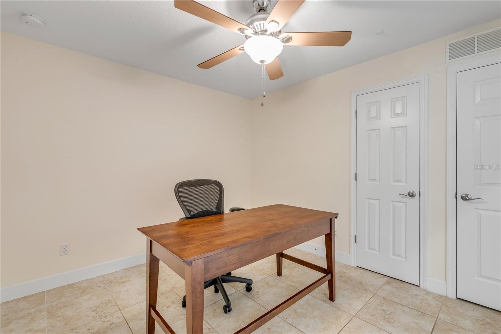 Image 16 of 29 For 2286 Hawks Cove Circle