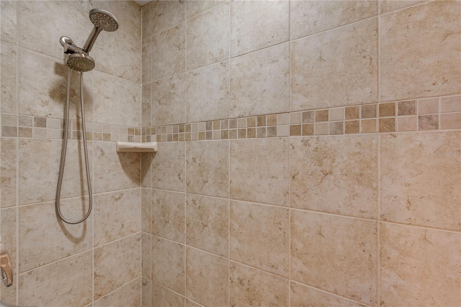 Image 19 of 29 For 2286 Hawks Cove Circle