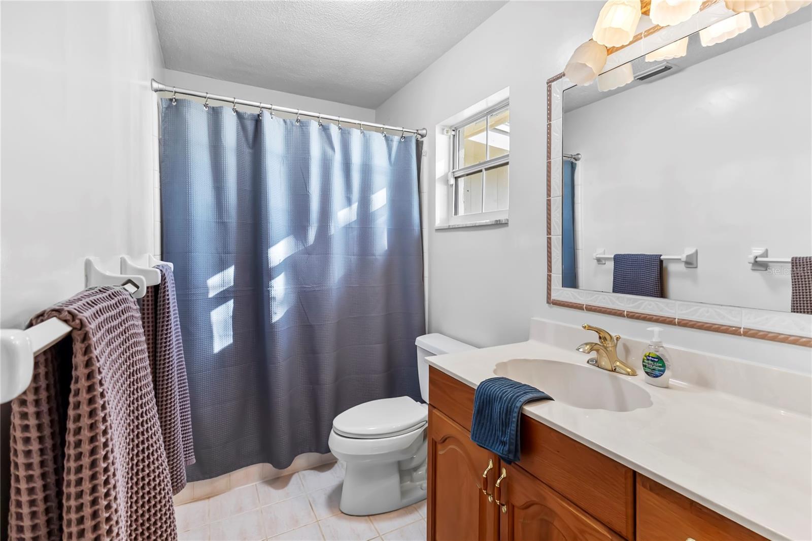 Image 12 of 15 For 2005 Bayview Drive