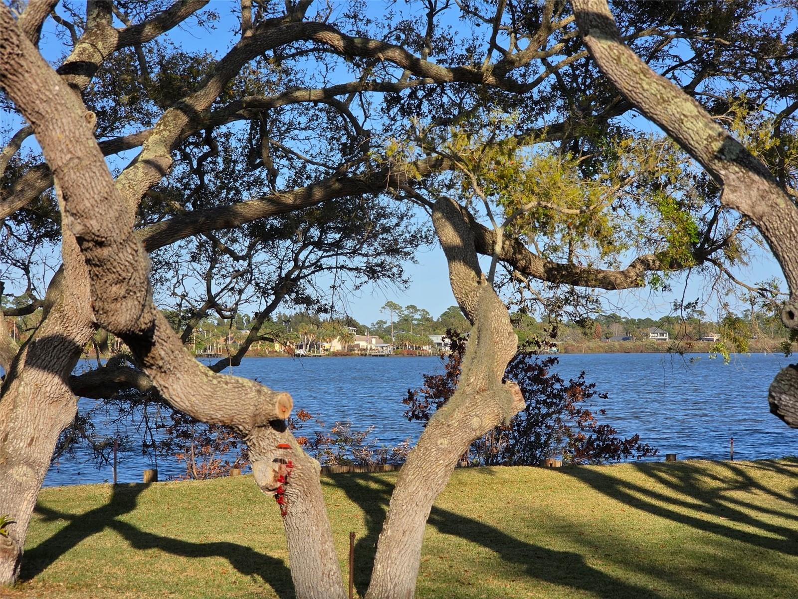 Image 4 of 15 For 2005 Bayview Drive