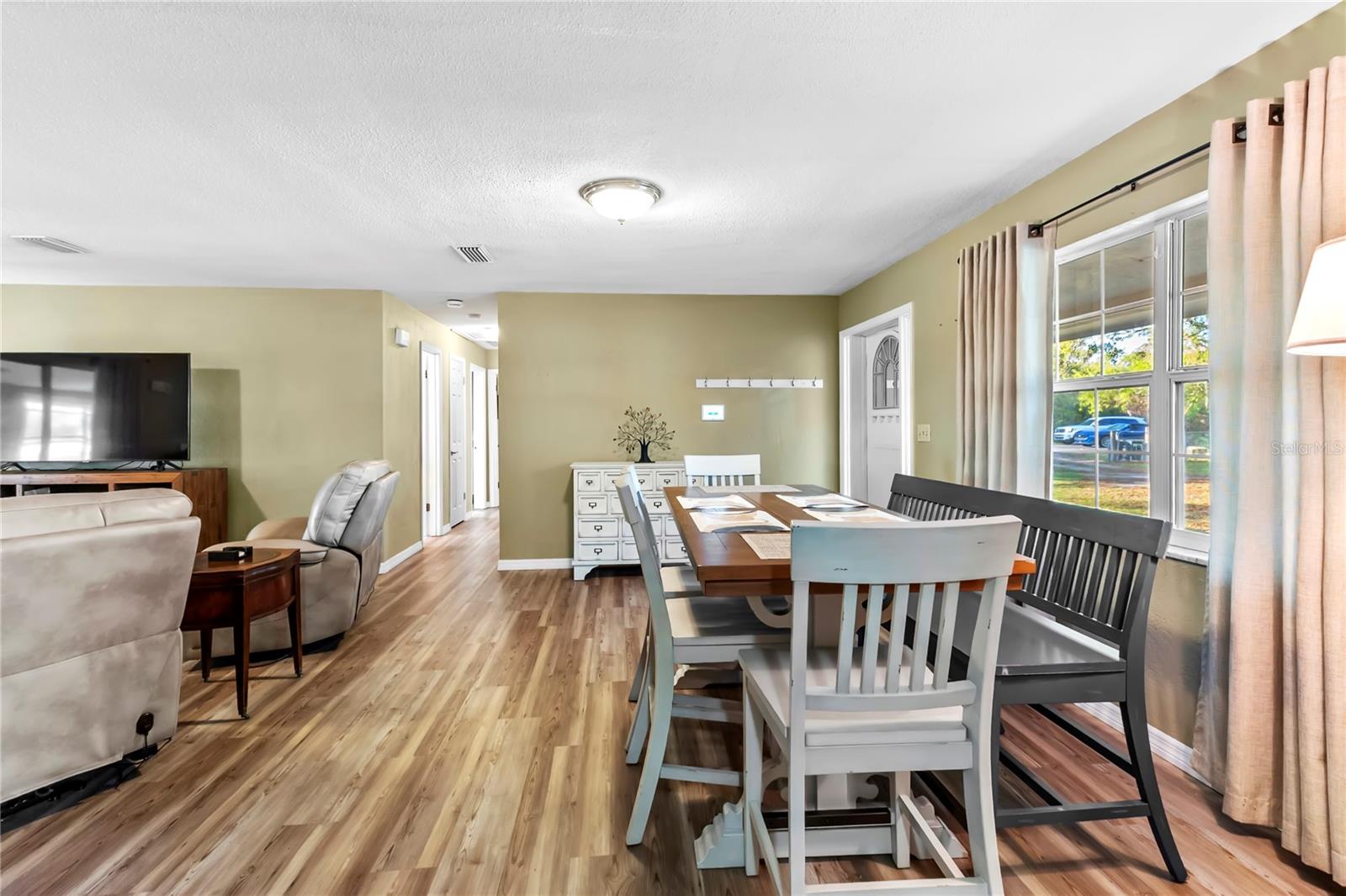 Image 6 of 15 For 2005 Bayview Drive