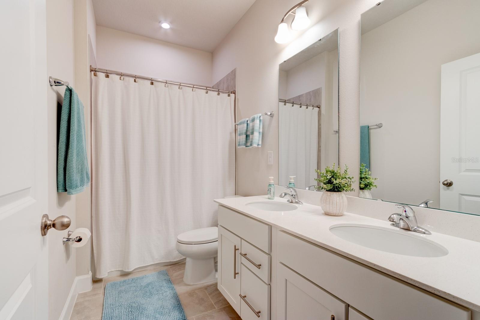 Image 33 of 47 For 705 Copper Creek Drive