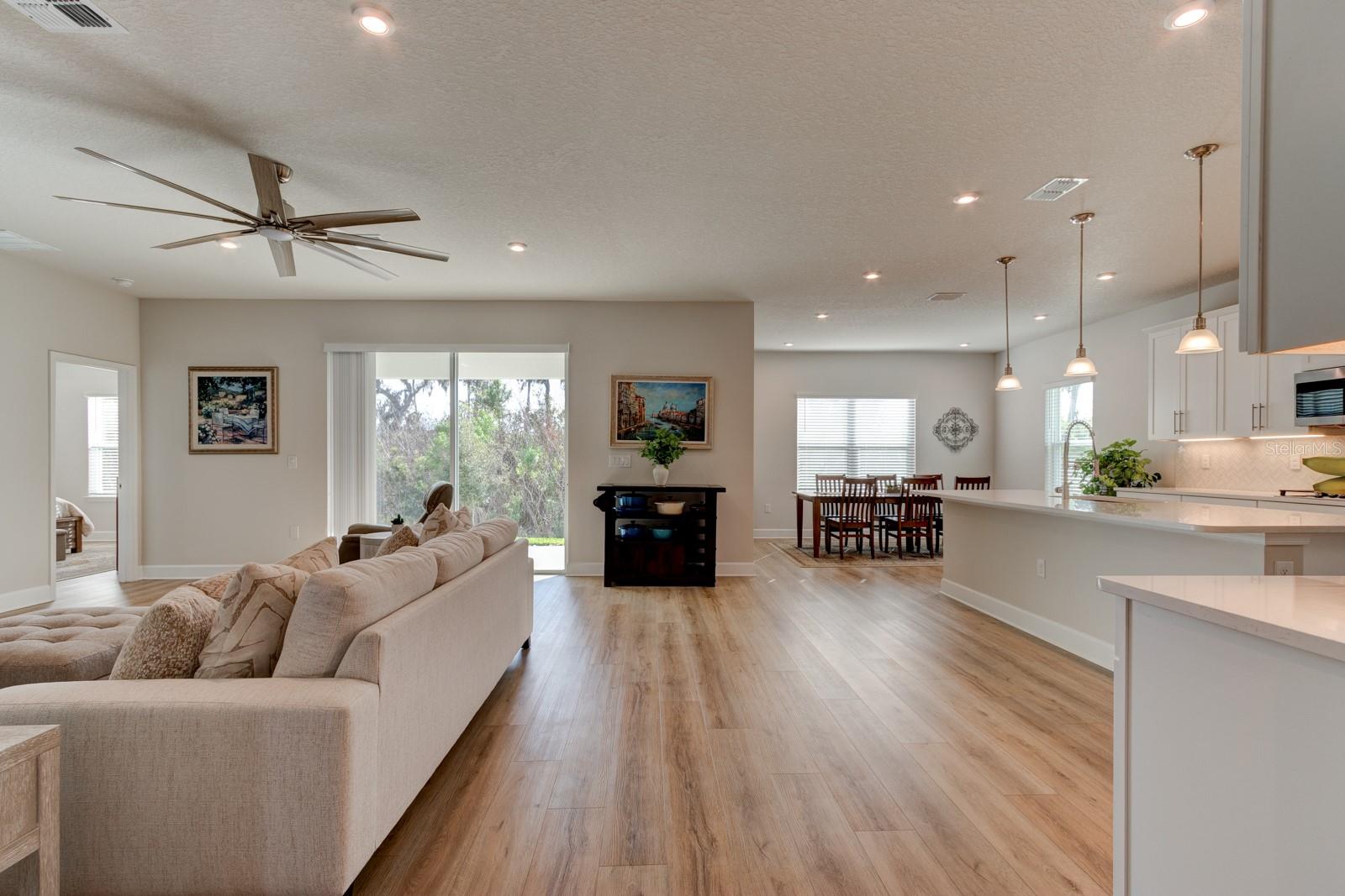 Image 6 of 47 For 705 Copper Creek Drive